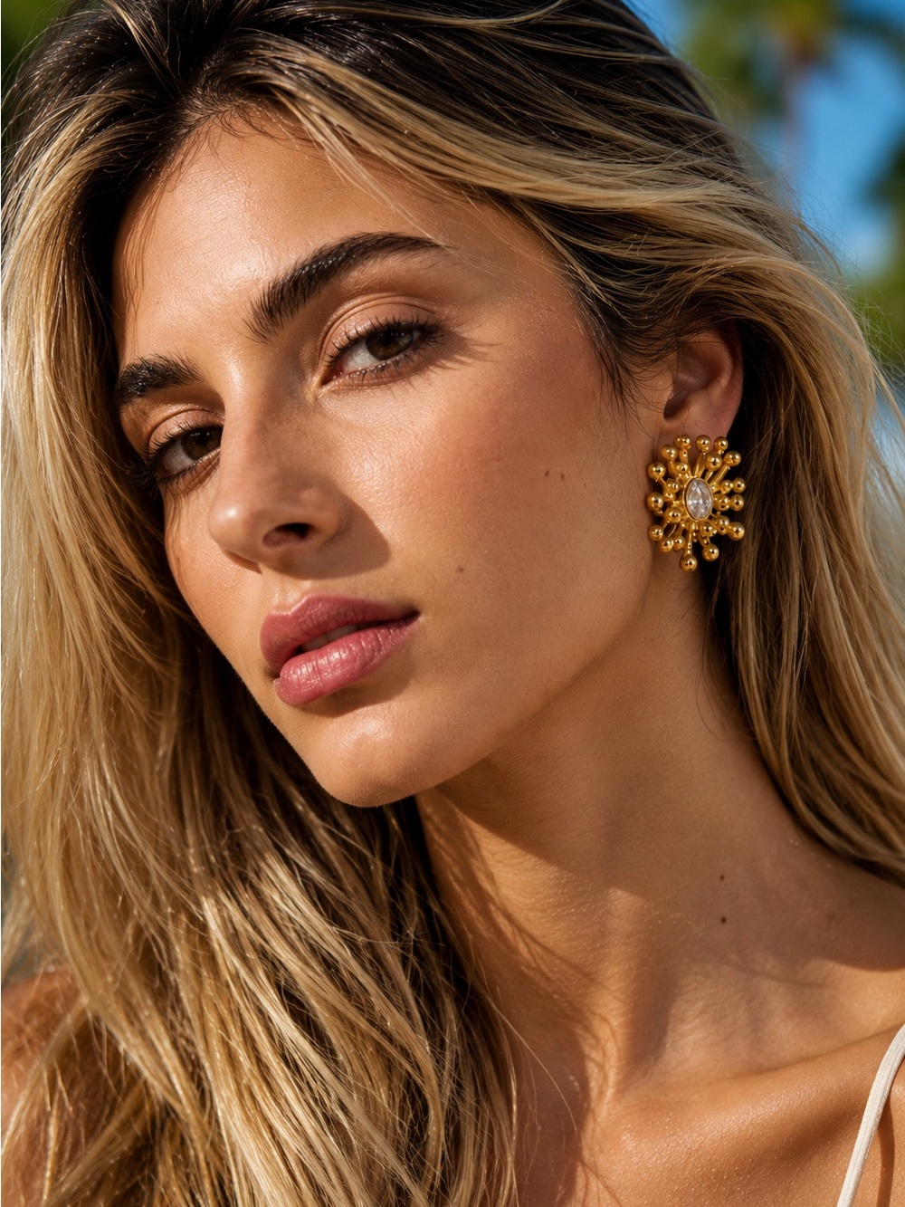 Vogue Gold tone Sunburst Cluster Stud Earrings with Clear Stone - Picture 2 of 7